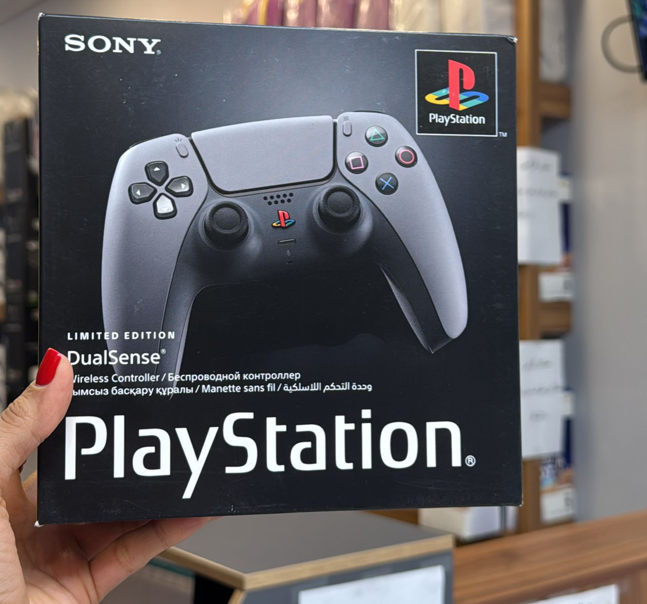 دسته PS5 طرح سی سالگی