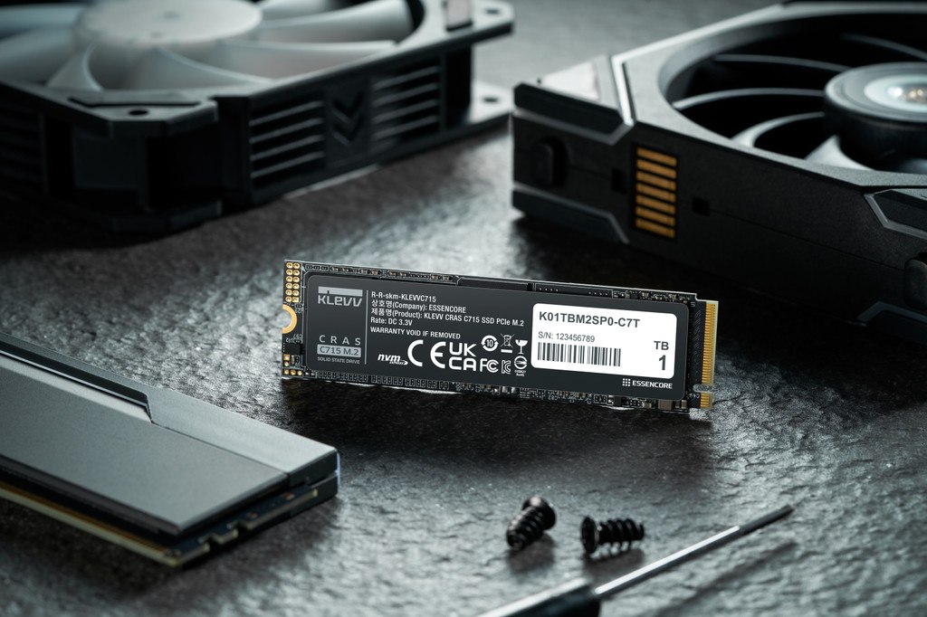  SSD KLEVV M.2 NVMe C715 فروش عمده 