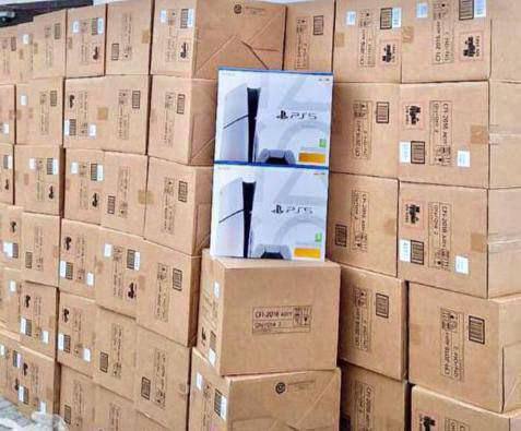 پلی استیشن ۲۰۱۶ با درایو موجود شد 🤌