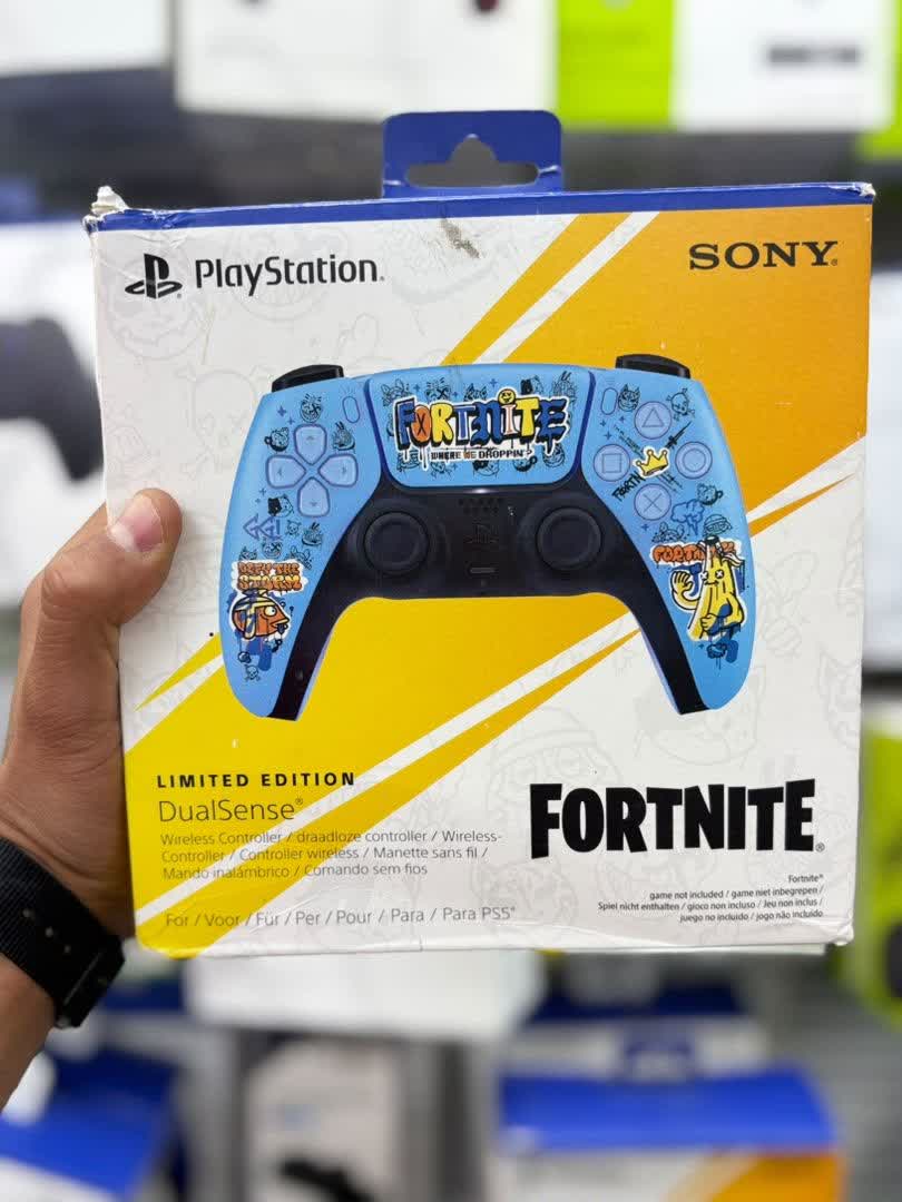 دسته بازی DualSense PS5 طرح Fortnite