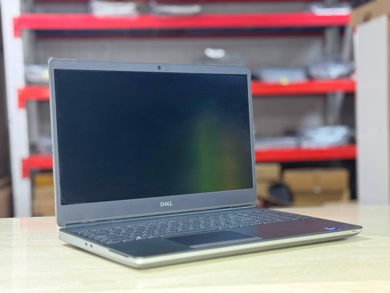 آفر ویژه لپ تاپ برند DELL